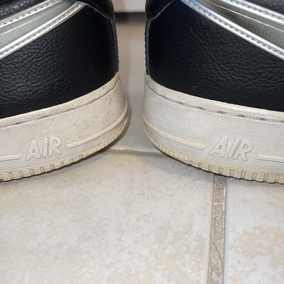 Black Nike Air Force 1 (US-11) - Picture 7 of 8